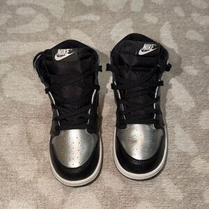 Jordan 1 Retro High Silver Black White